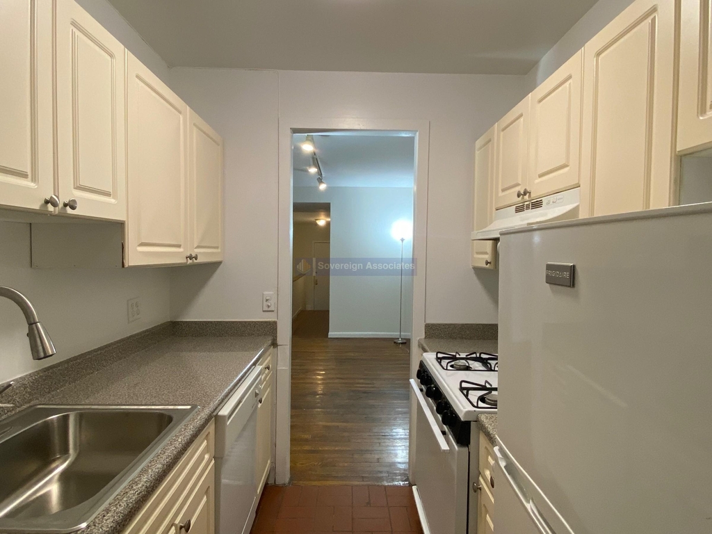 306 West 107th Street - Photo 18