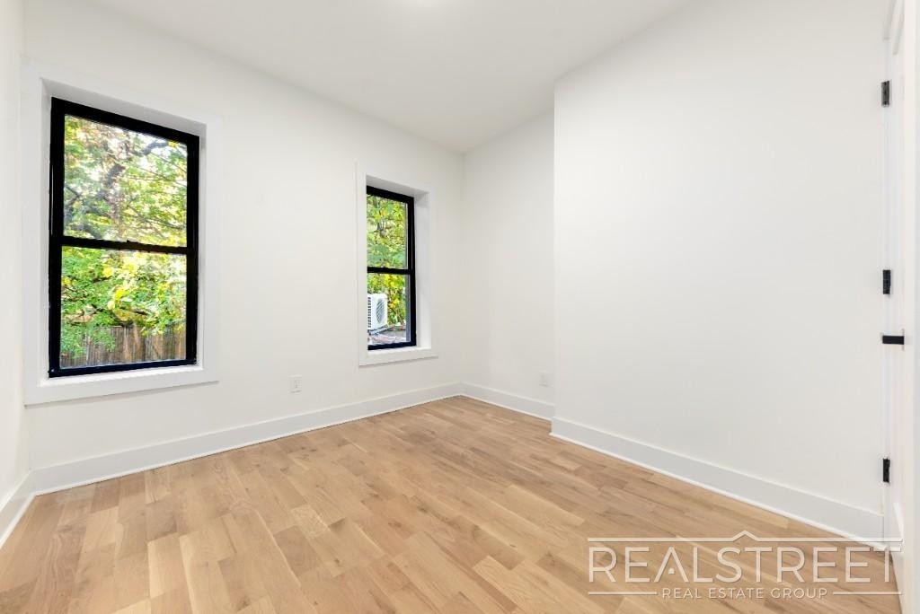 662 Nostrand Ave - Photo 2