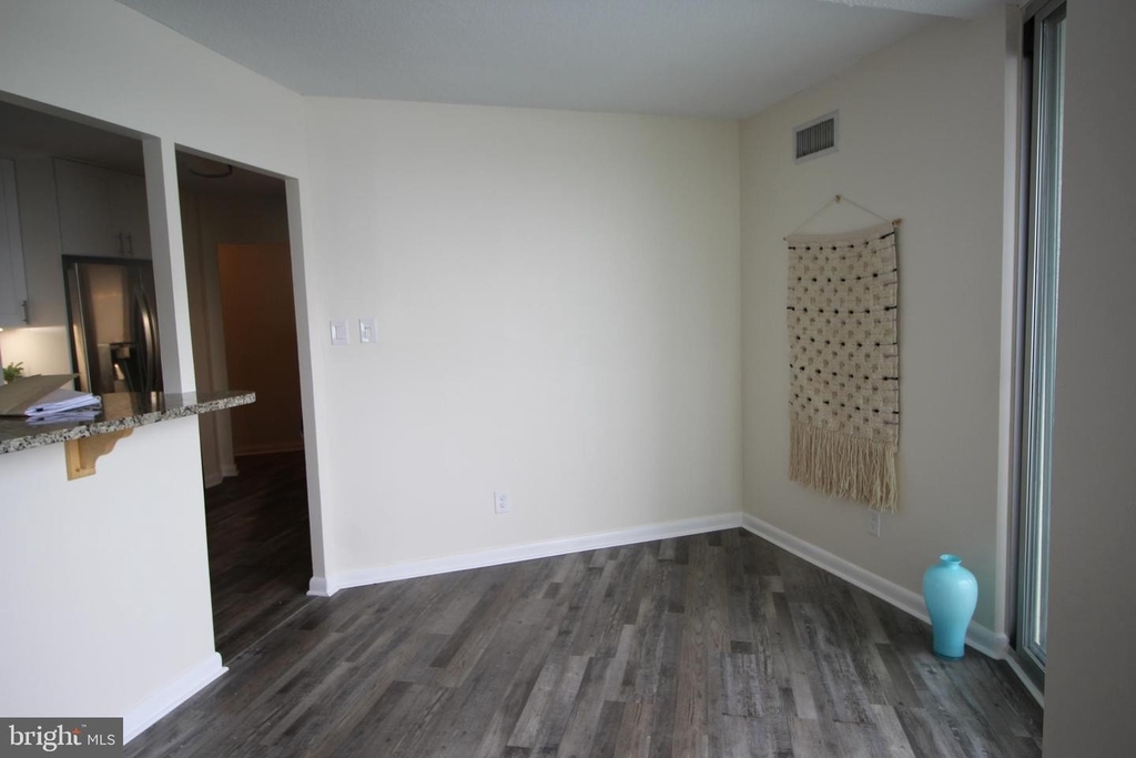 501 Slaters Ln #201 - Photo 10