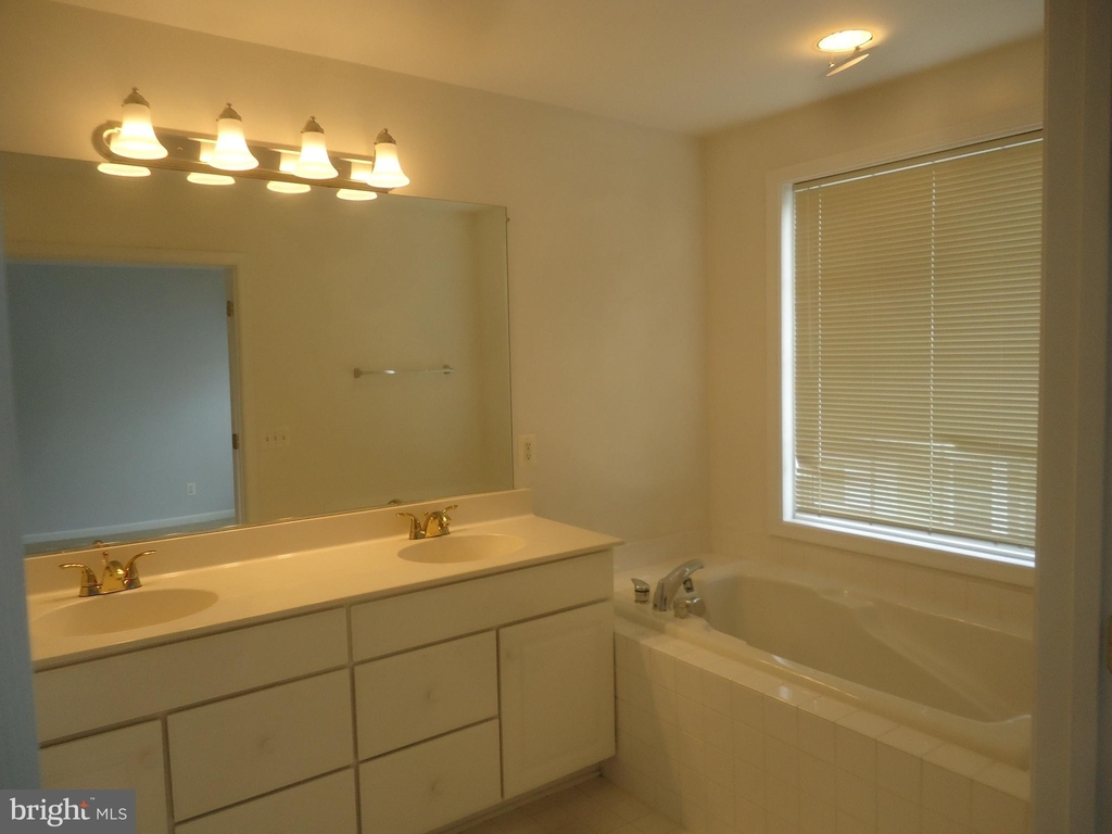 5005 Cool Fountain Lane - Photo 15