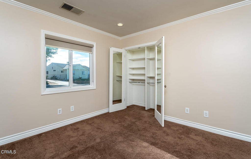 10885 Hillhaven Avenue - Photo 10