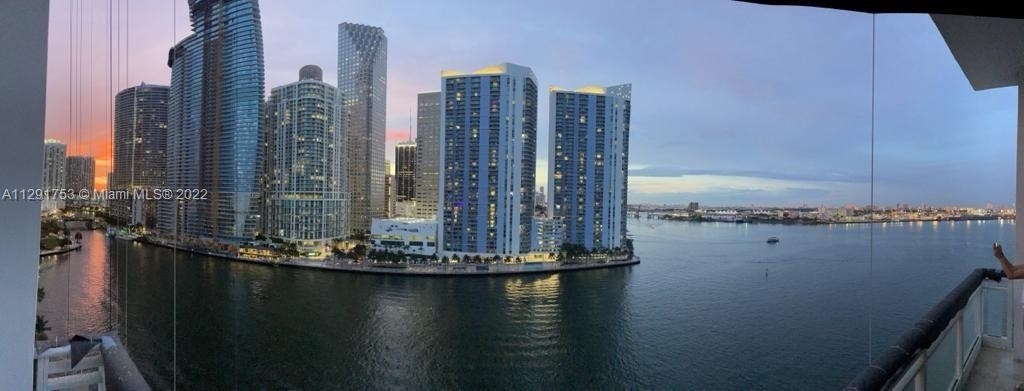 900 Brickell Key Blvd - Photo 6