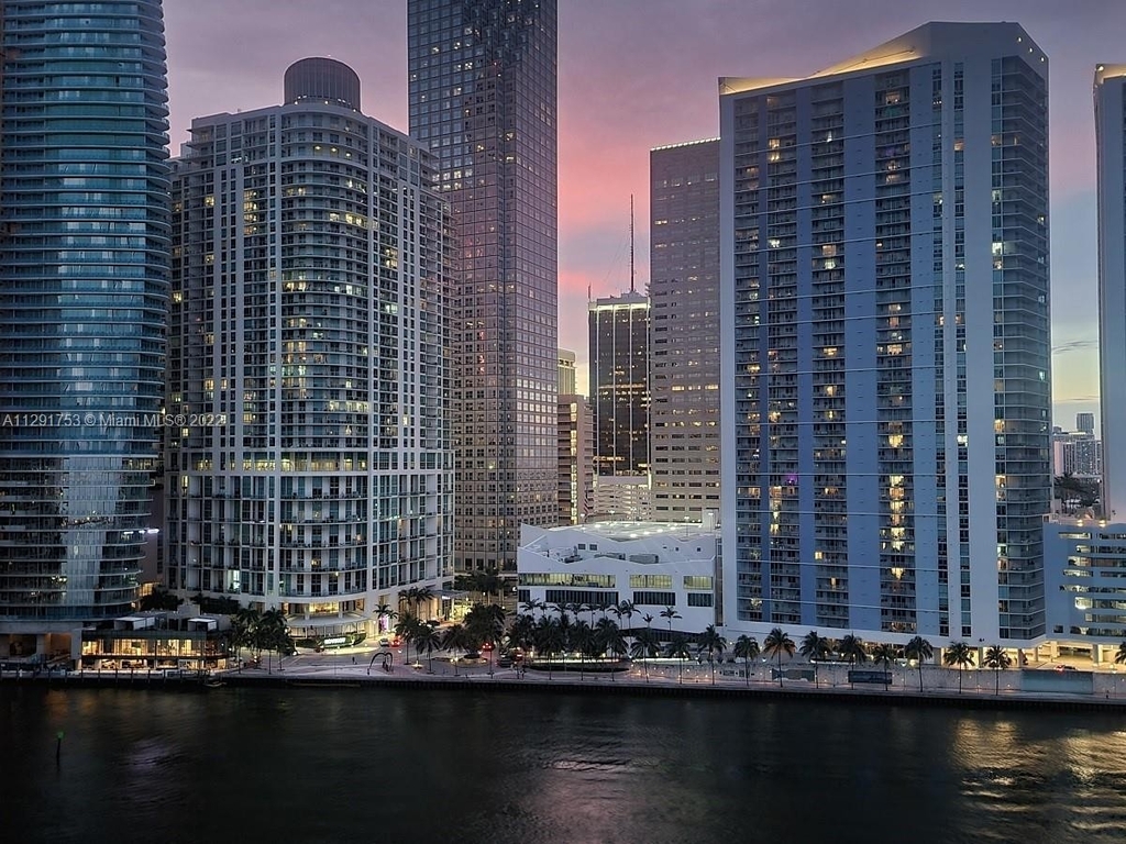 900 Brickell Key Blvd - Photo 0