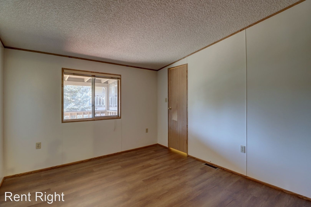 3060 Emerson Drive - Photo 17