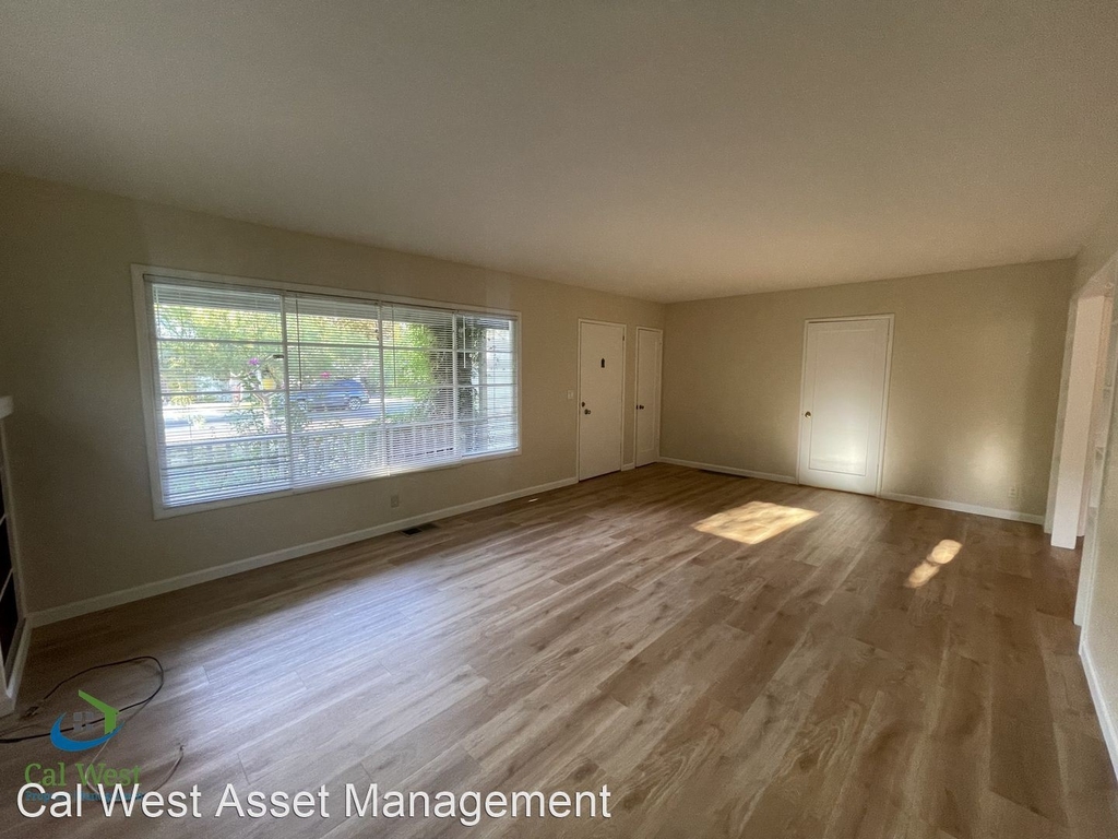 1160 Dean Ave. - Photo 6