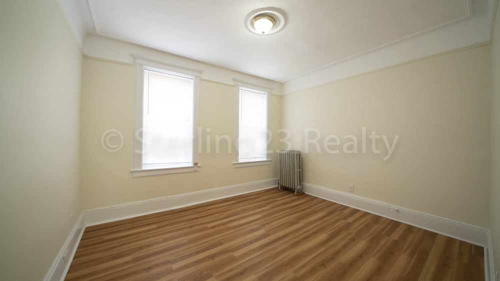 25-13 31st Avenue - Photo 2