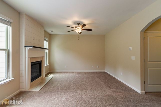 1252 R Silvercrest Court - Photo 4