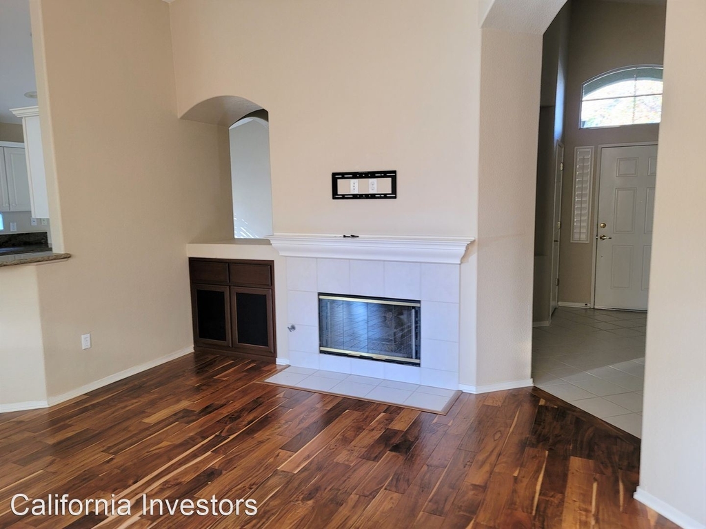 7276 Clearview Way - Photo 1