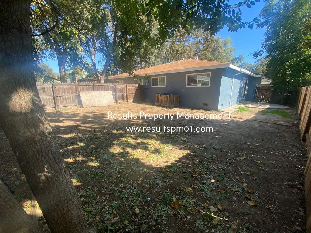 7865 Mariposa Ave - Photo 8