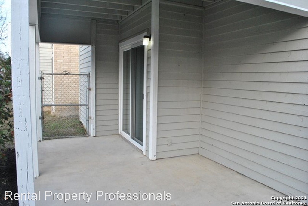 7528 Windsor Oaks - Photo 1