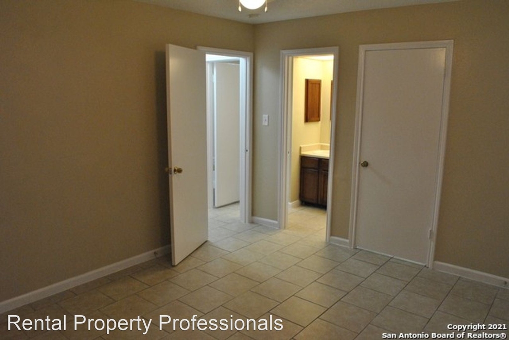 7528 Windsor Oaks - Photo 12