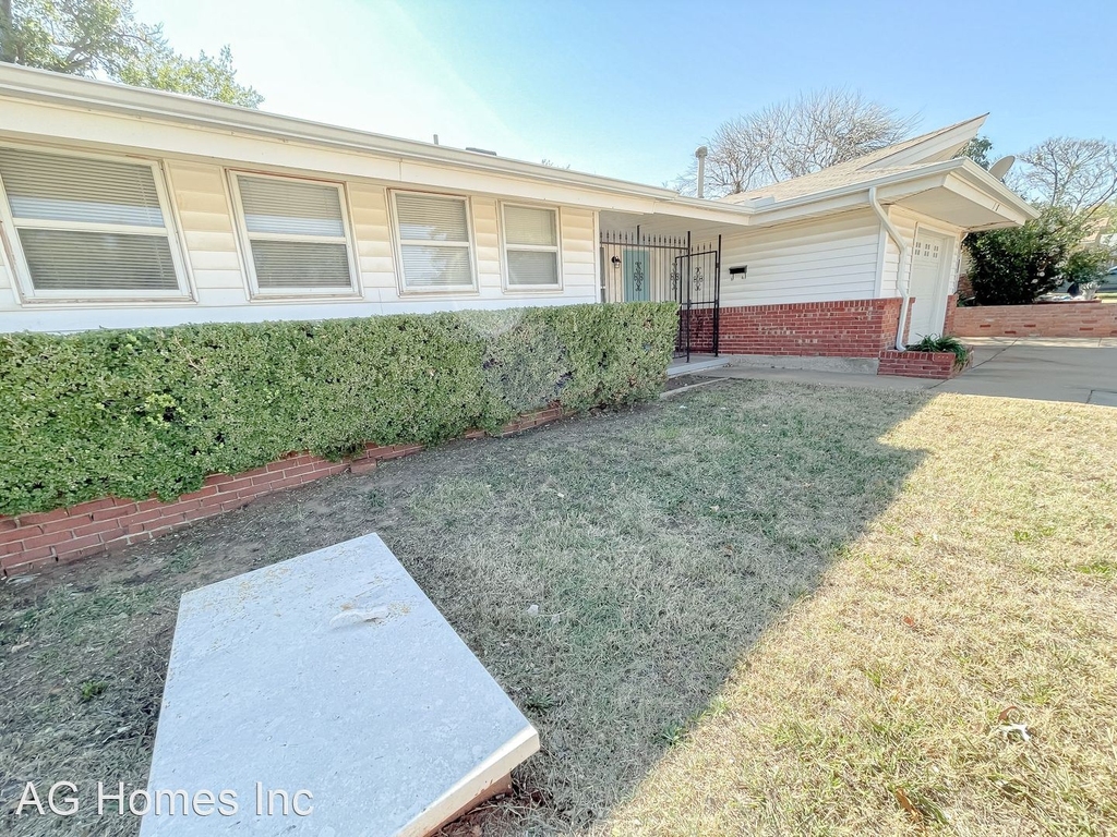 3108 Longridge Rd - Photo 3