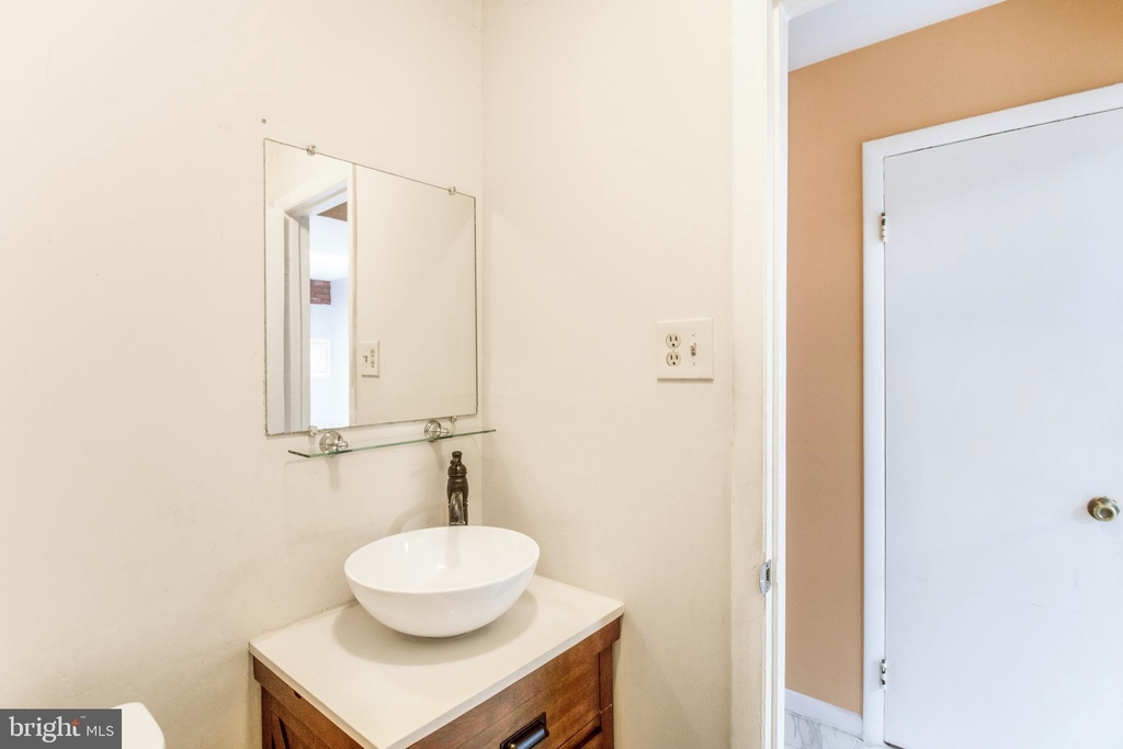 8422 Alameda Court - Photo 18