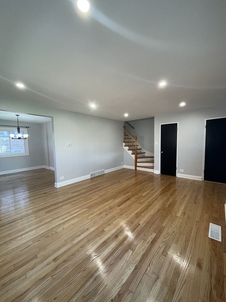 6051 N Paulina Street - Photo 2