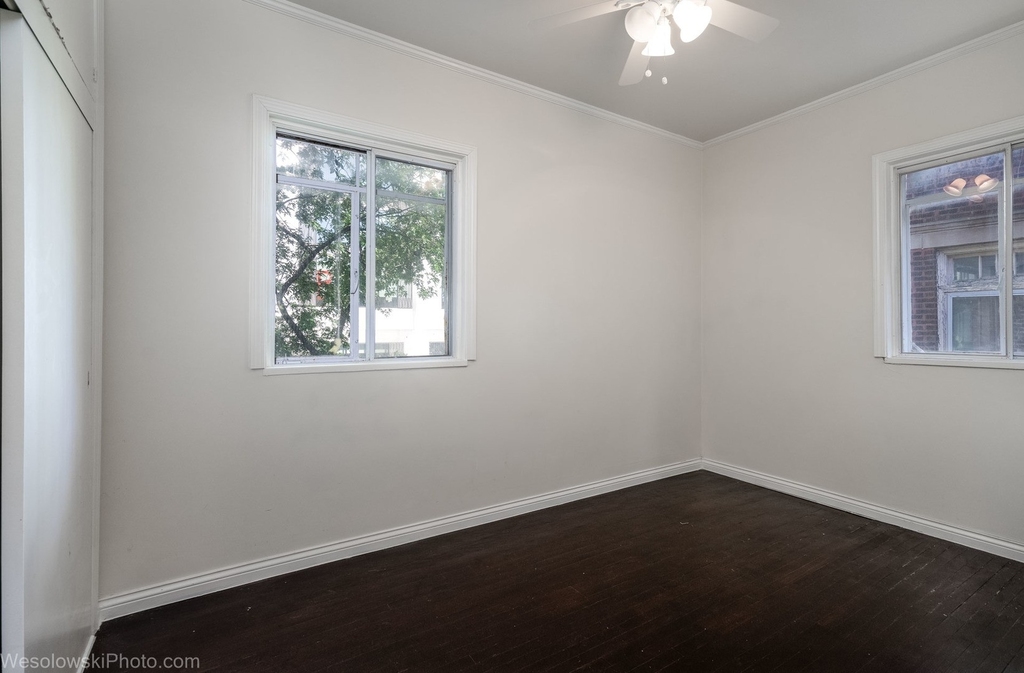 5527 S University Avenue - Photo 11