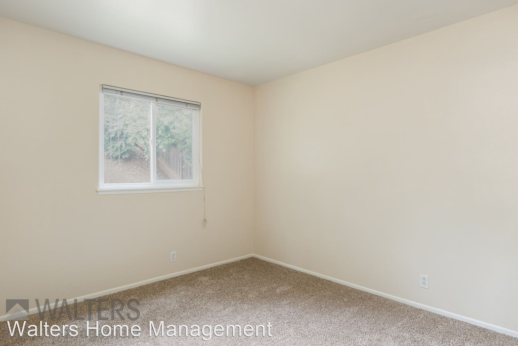 1521 North Elm Street - Photo 11