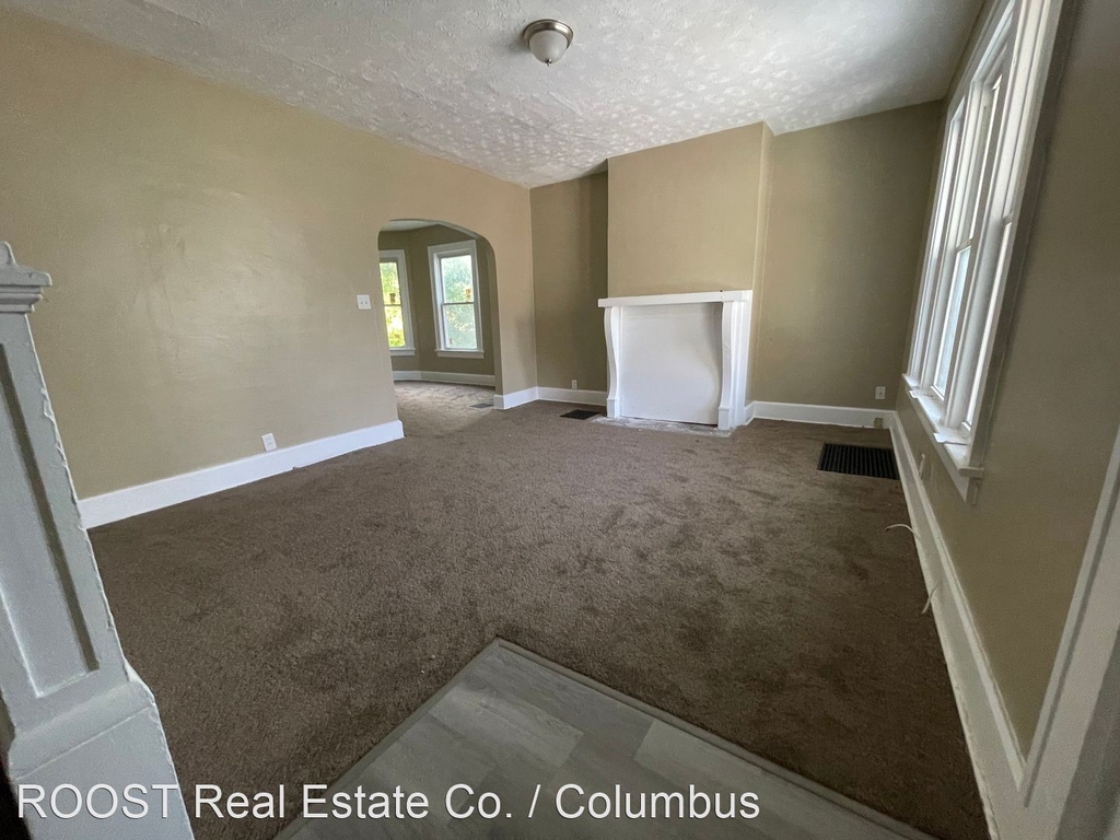 226 S. Eureka Avenue - Photo 1