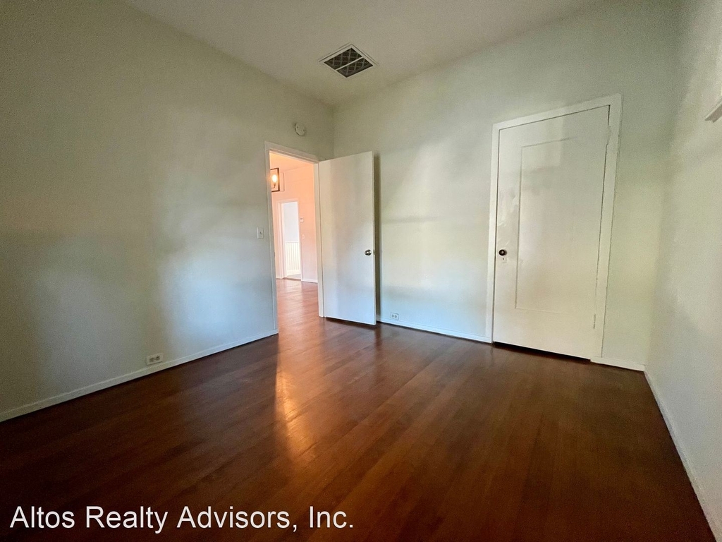 636 11th Avenue - Photo 12