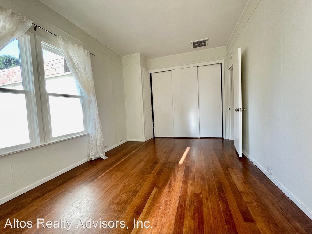 636 11th Avenue - Photo 8