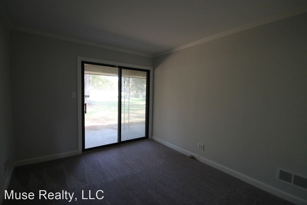 401 Lakeside Drive - Photo 16