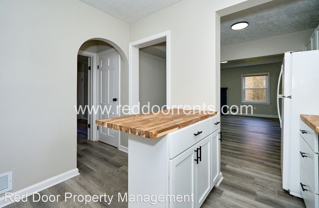 3907 East 38th St - Photo 4