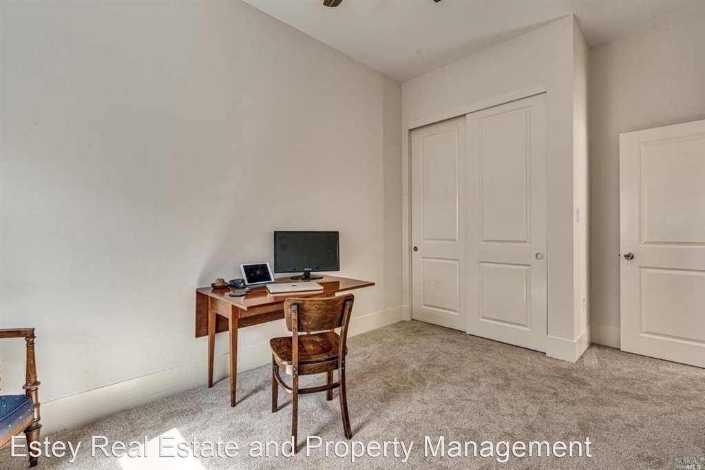 125 East F Street - Photo 11