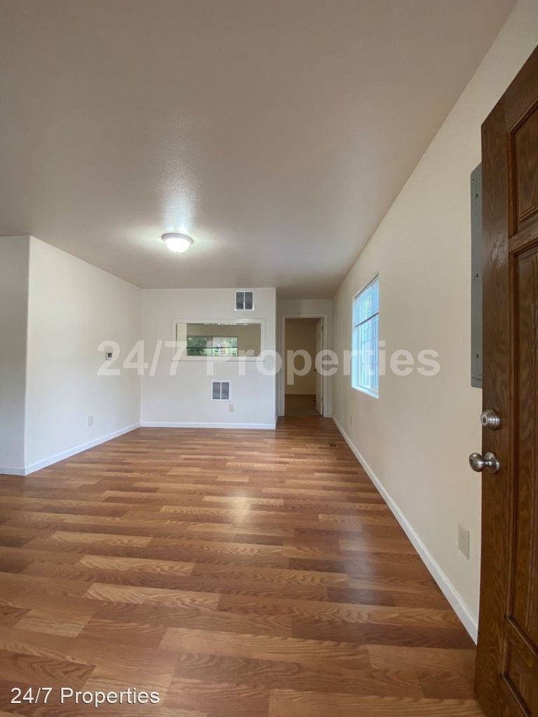 25 Ne 128th Ave. - Photo 3