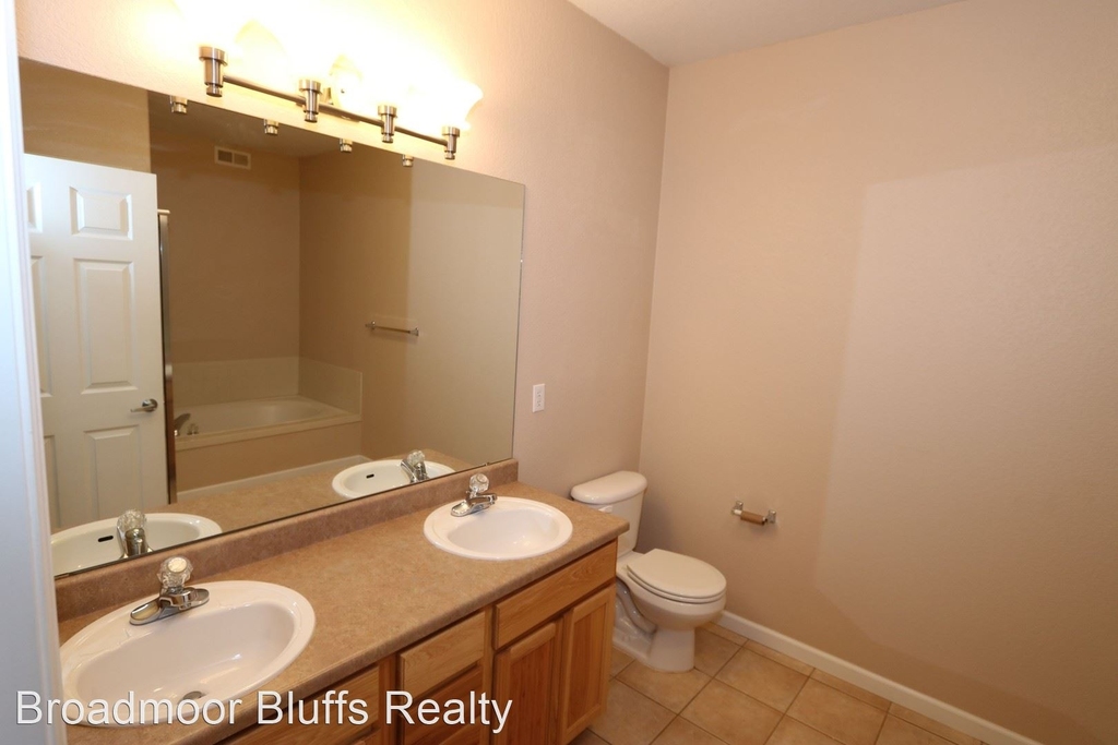 555 Cougar Bluff Pt #205 - Photo 15