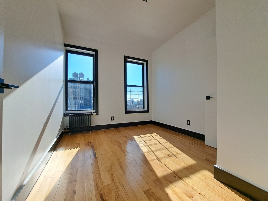 880 St Nicholas Avenue - Photo 3