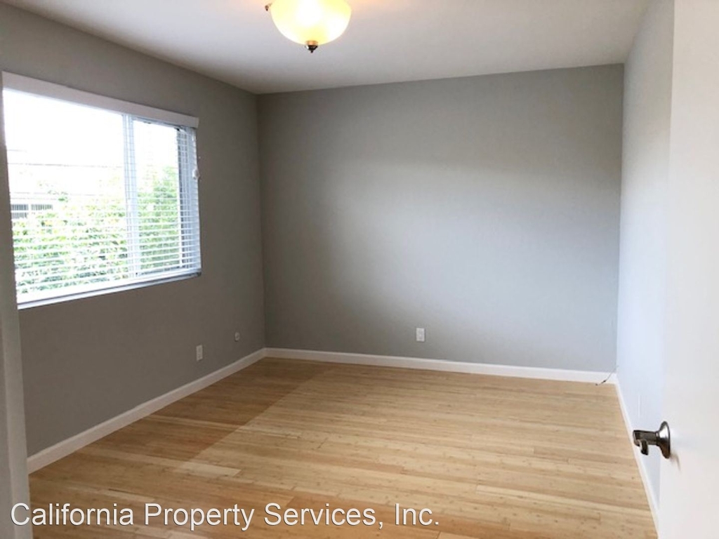 1674 Hollenbeck Avenue - Photo 13