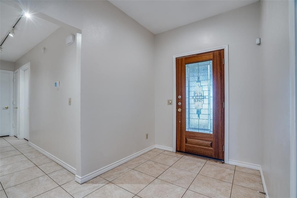 1504 Creekside Drive - Photo 1