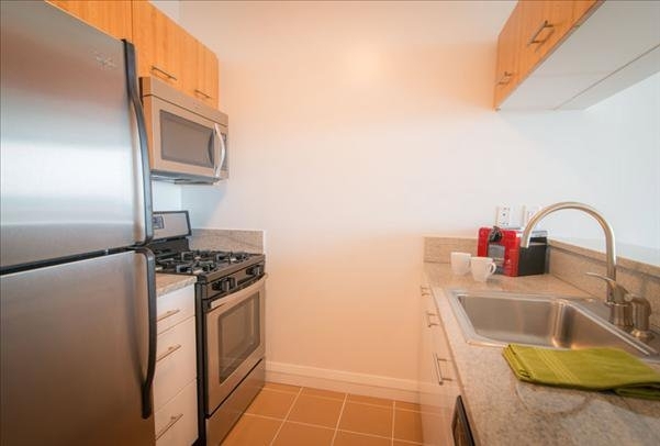 Copy of 800 6th Avenue, Unit 35d - Photo 2