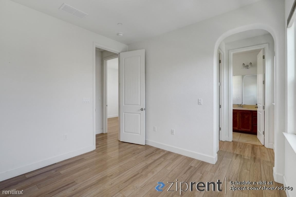 2037 Poinsettia Street - Photo 13