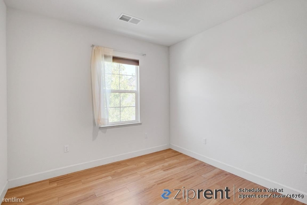 2037 Poinsettia Street - Photo 12