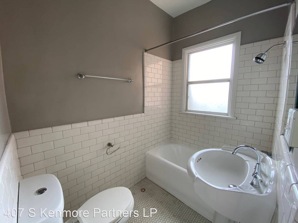 407 S Kenmore Ave. - Photo 8