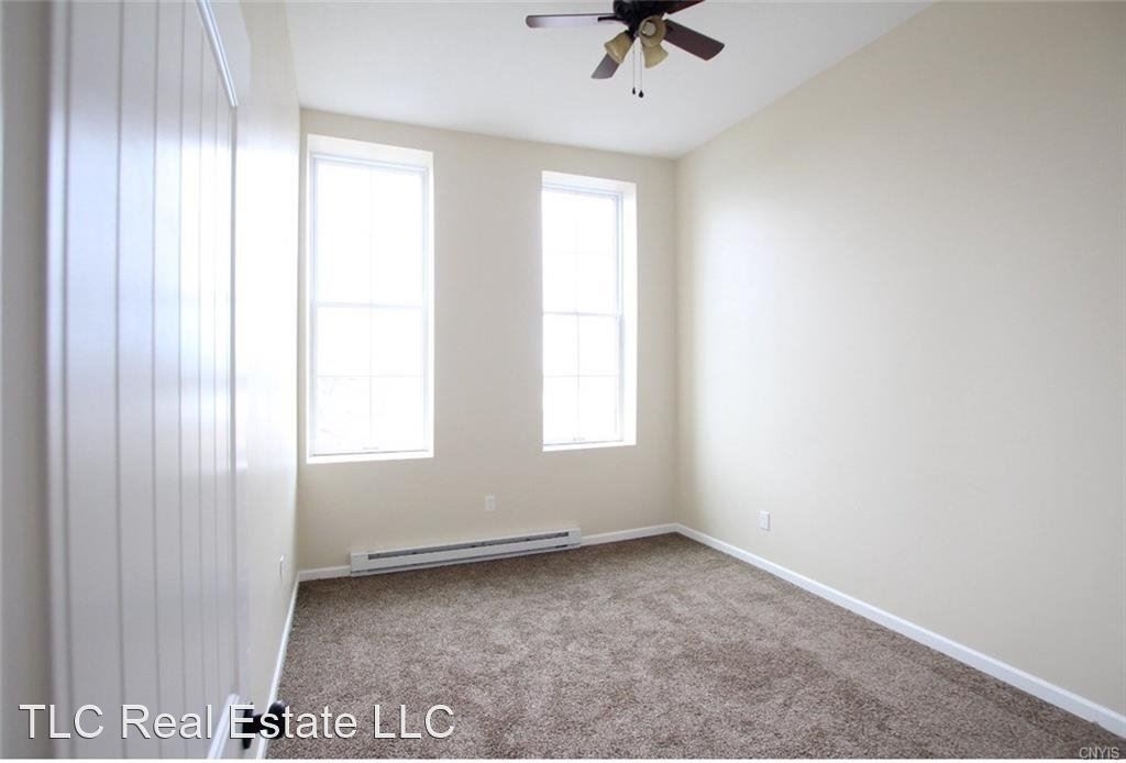 255 State St Apt B - Photo 2