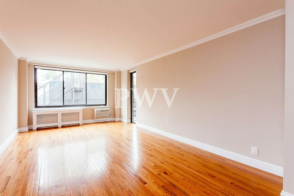 West 97th and Columbus Avenue - Photo 3