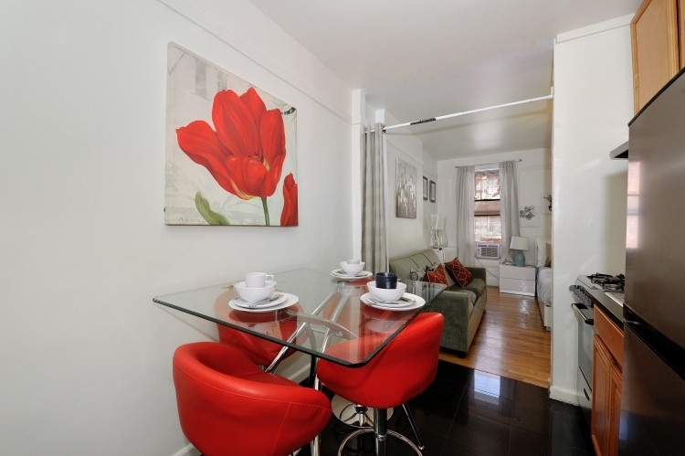 338 East 61st Street - Photo 0