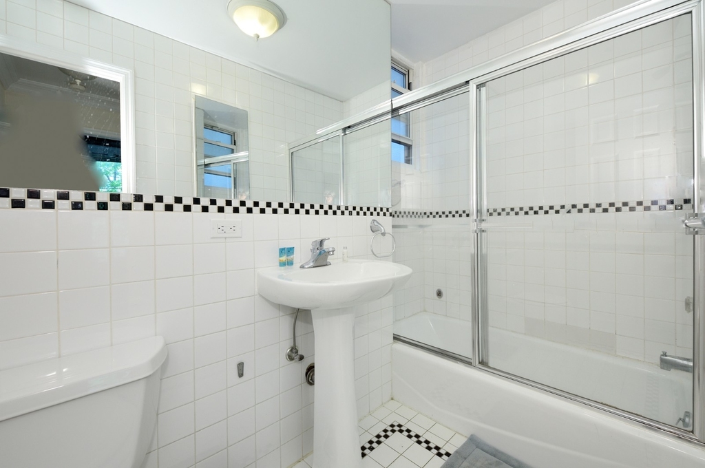 692 Tenth Avenue - Photo 19