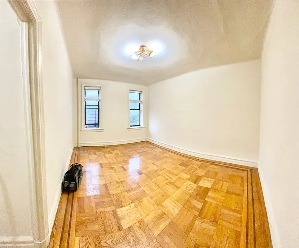 485 East 21st Street - Photo 5