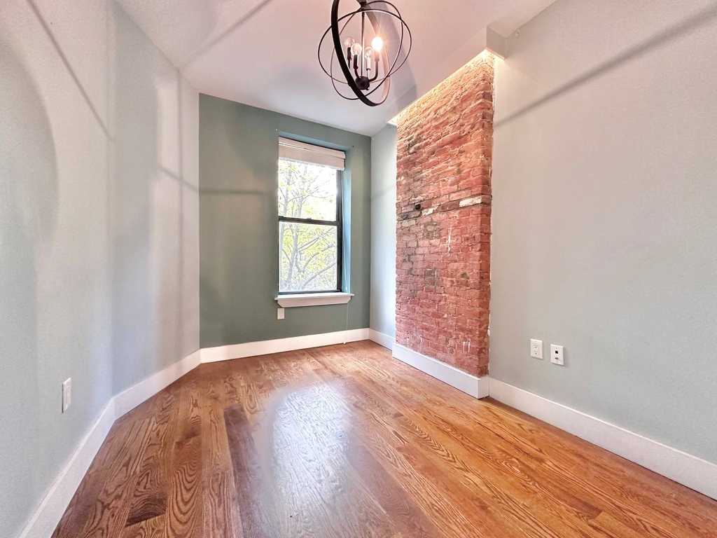 620 Wilson Avenue - Photo 1