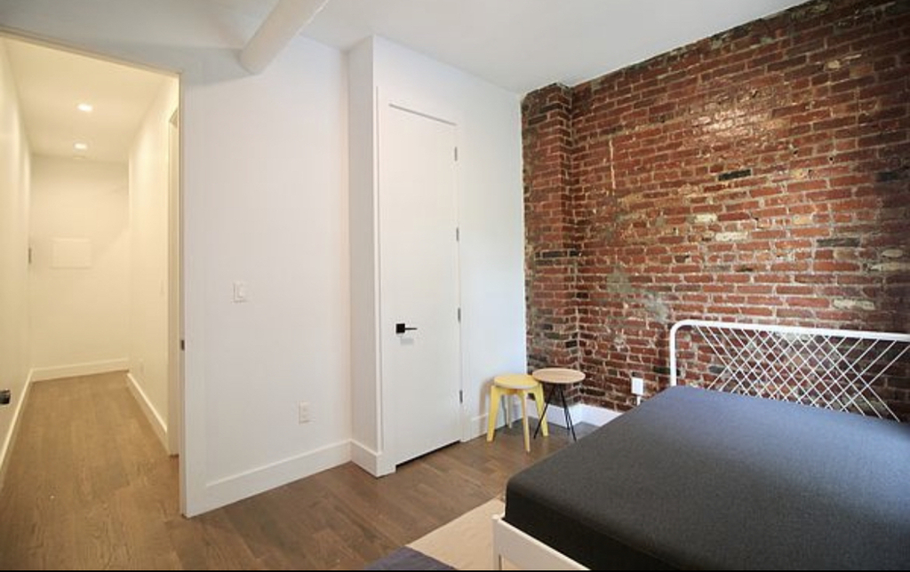 22 Granite Street, Brooklyn  - Photo 3