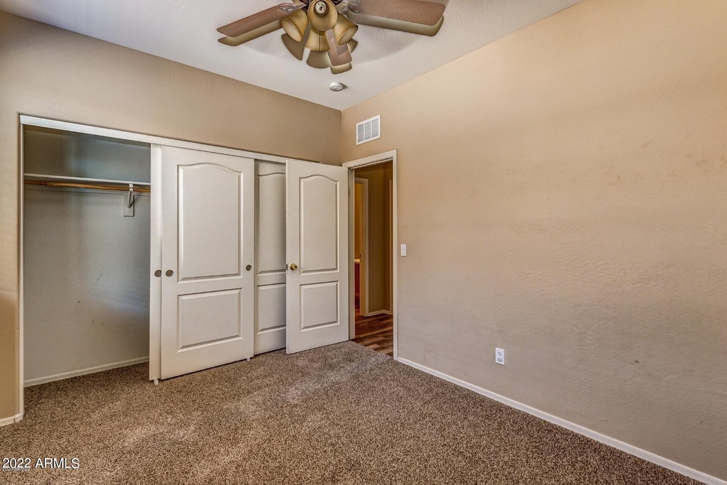 12024 W Louise Court - Photo 14