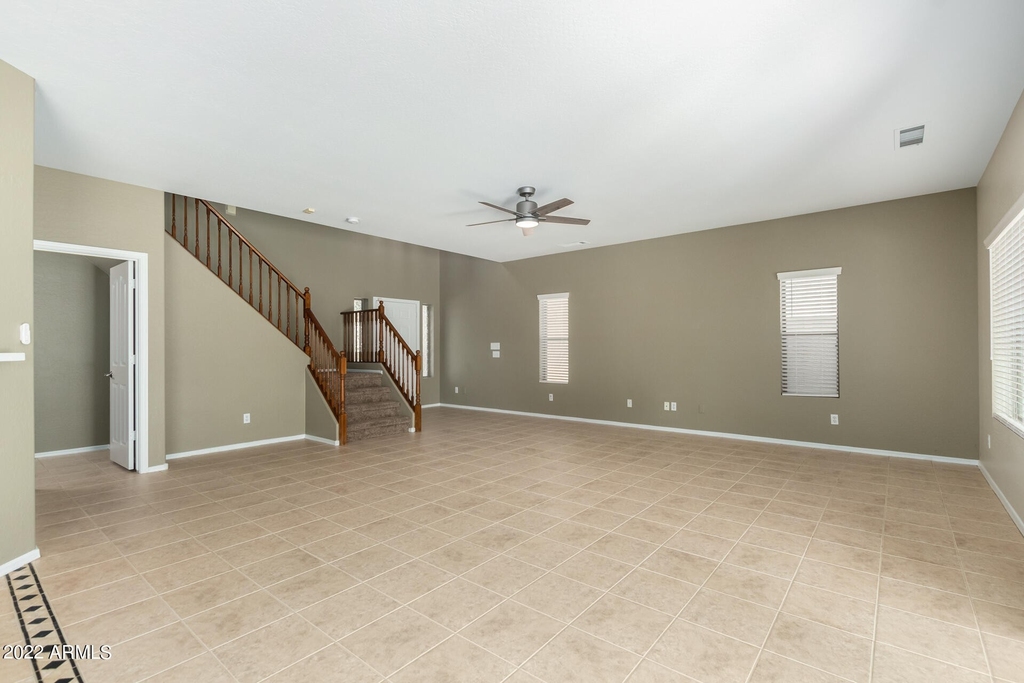 12914 W Scotts Drive - Photo 9