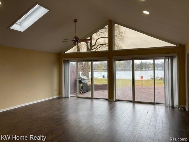 8863 Lakeview Drive - Photo 4