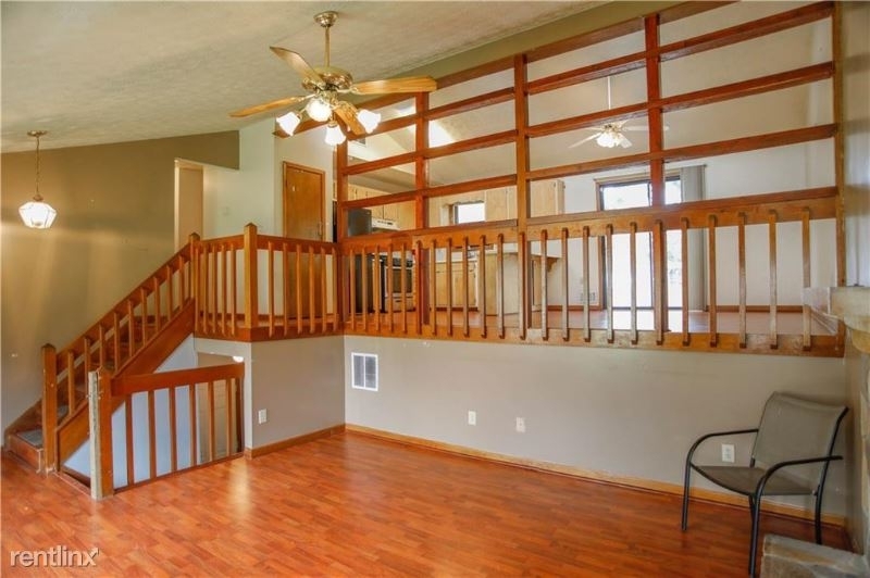 275 Lamden Ct - Photo 1