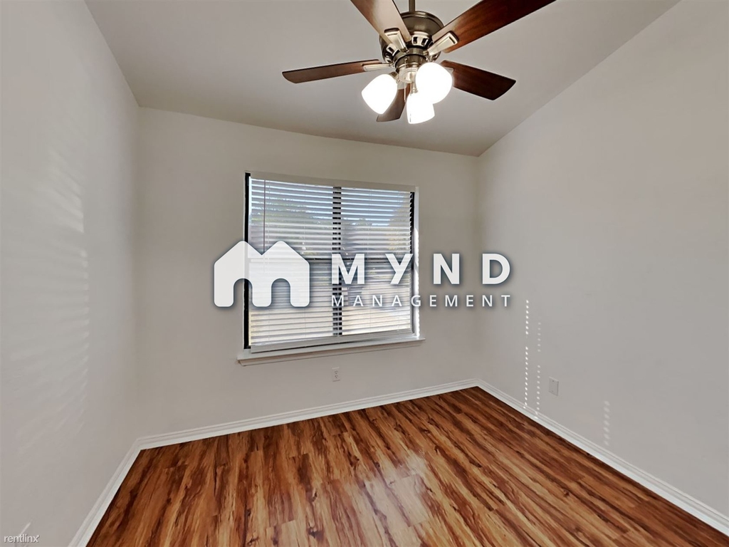 4645 Baytree Dr - Photo 10