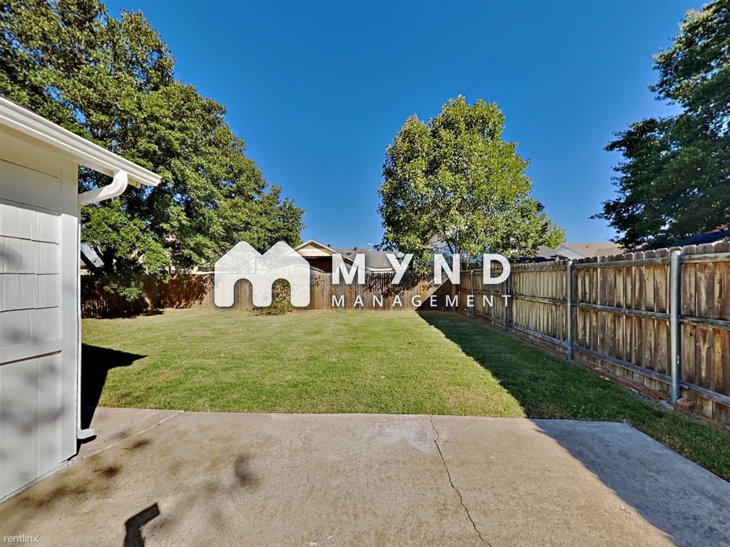 4645 Baytree Dr - Photo 17