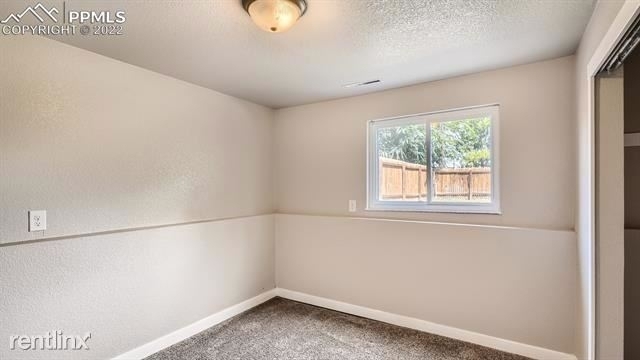 1083r Cambridge Avenue - Photo 14