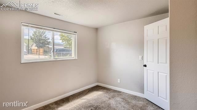 1083r Cambridge Avenue - Photo 13